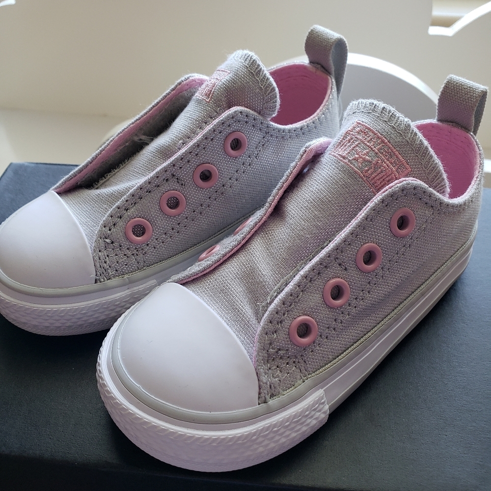 Converse shoes silver pink size 6